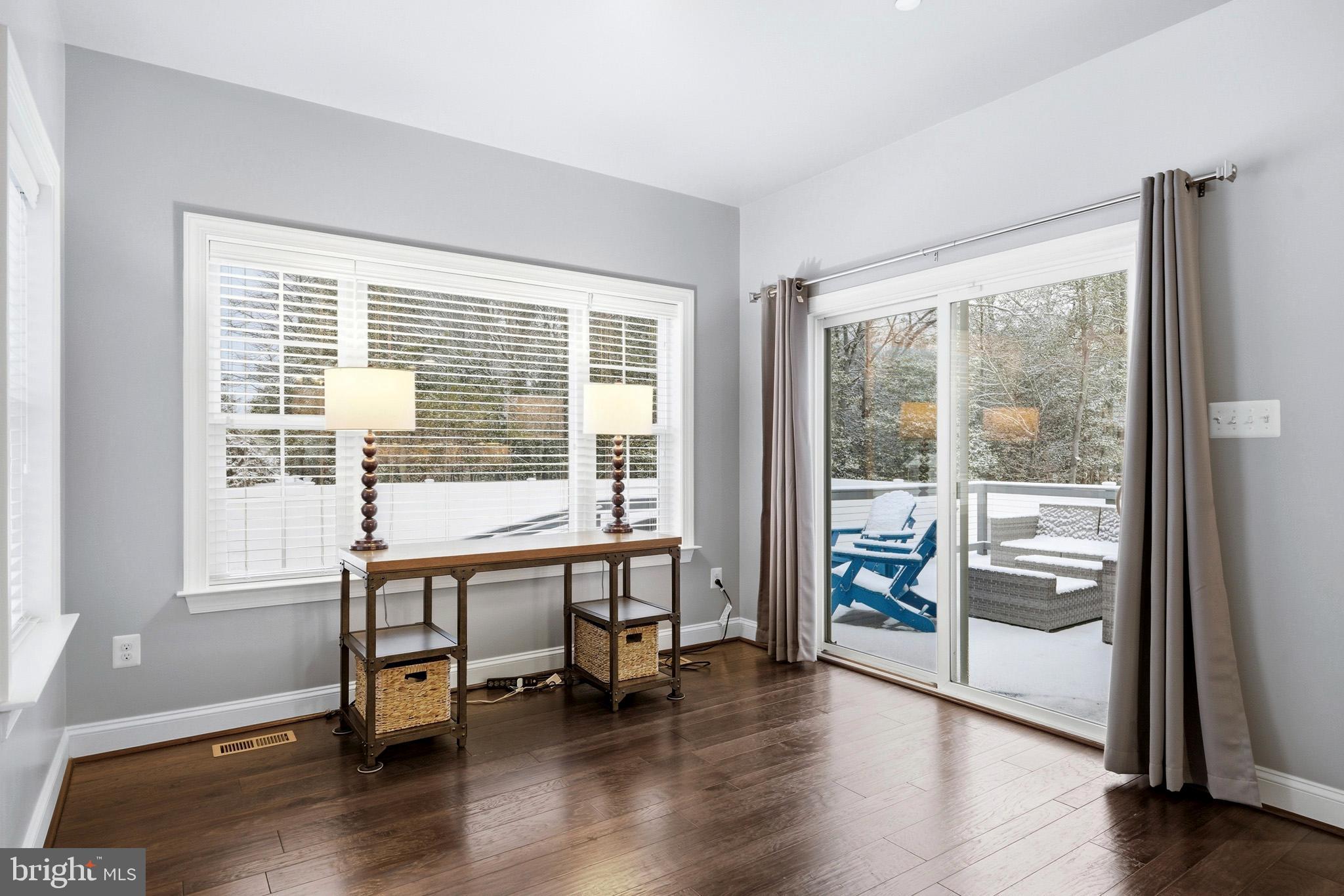 AUTUMN WOODS - Residential