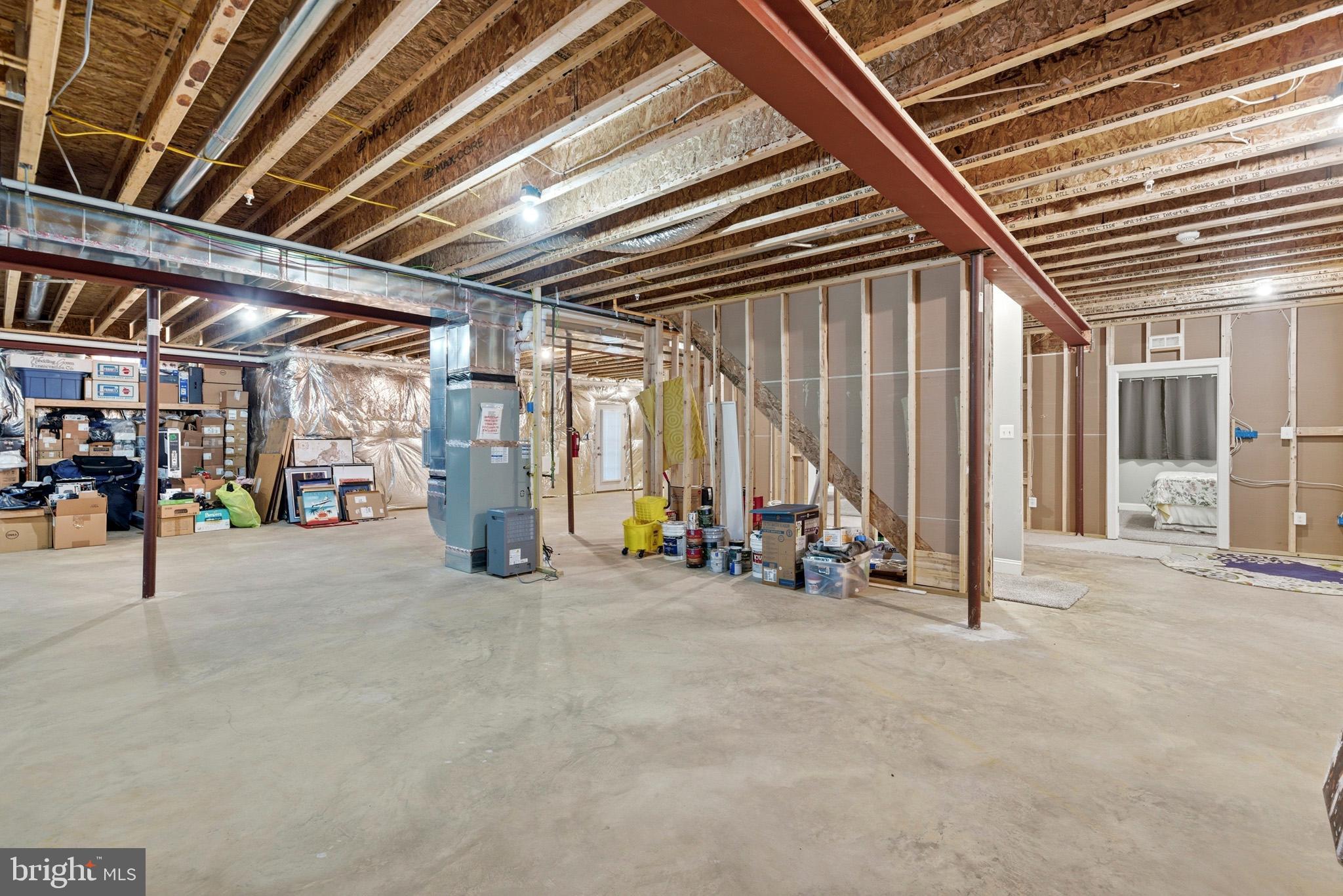 AUTUMN WOODS - Residential