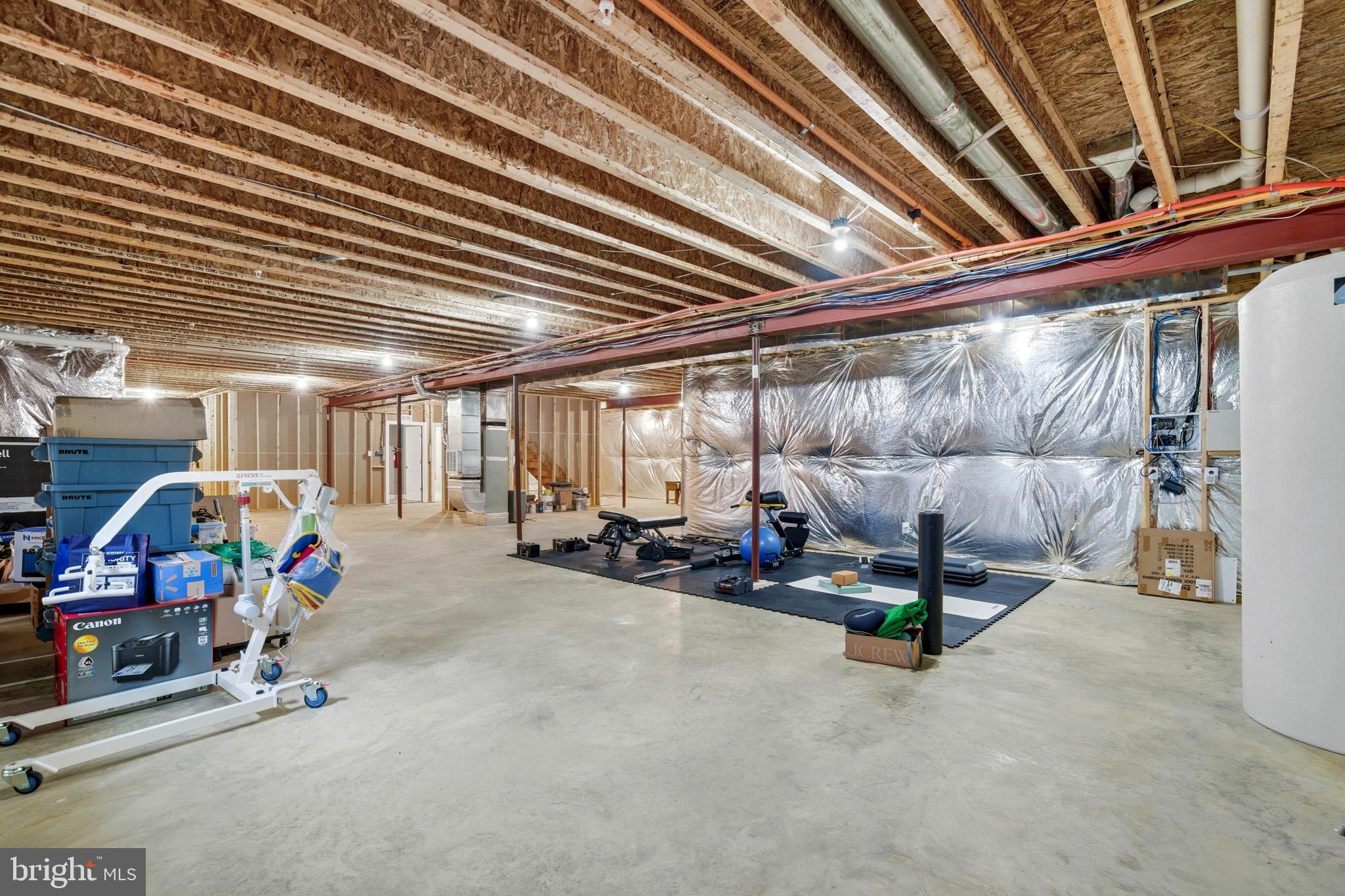 AUTUMN WOODS - Residential