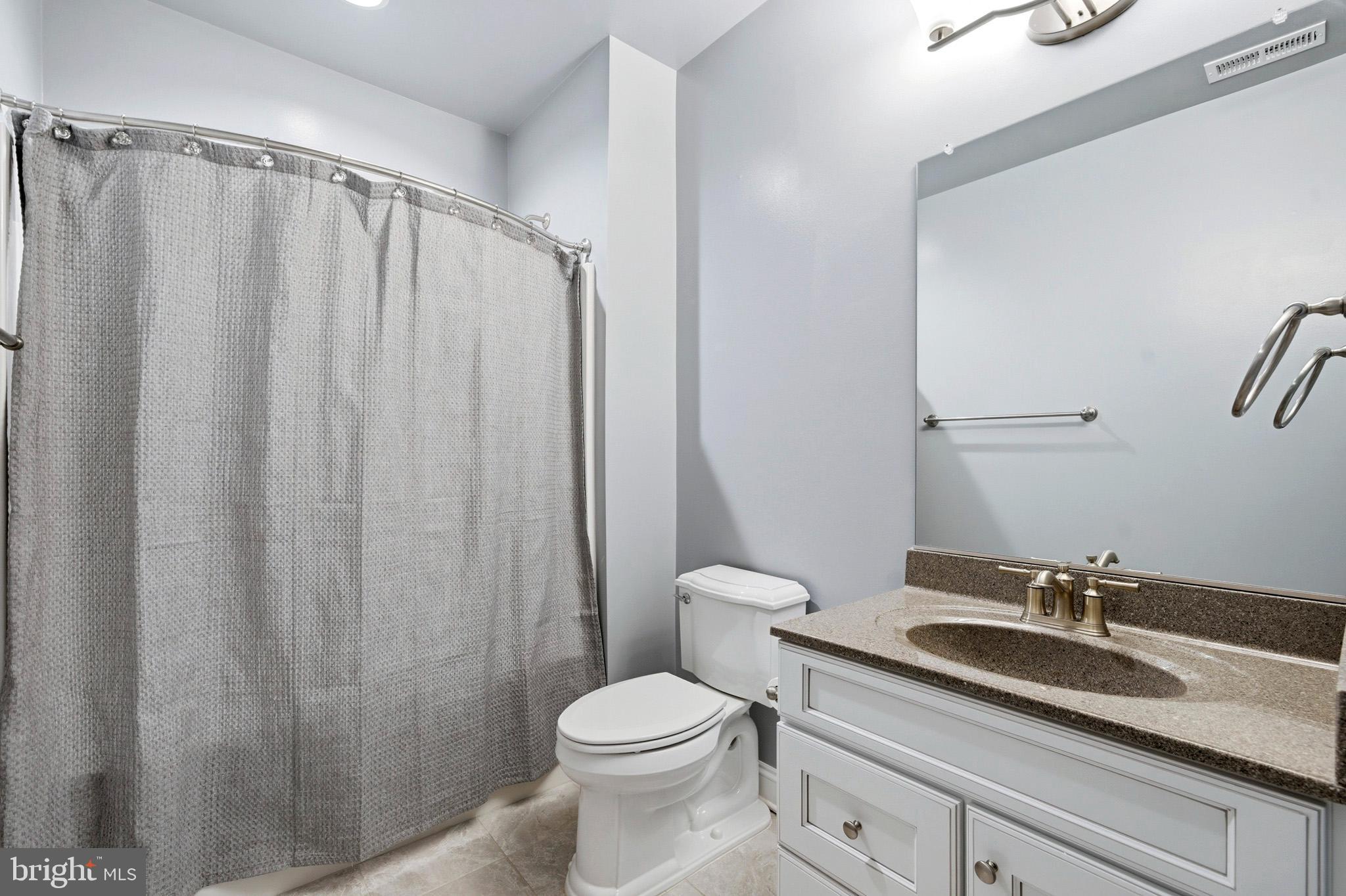 AUTUMN WOODS - Residential