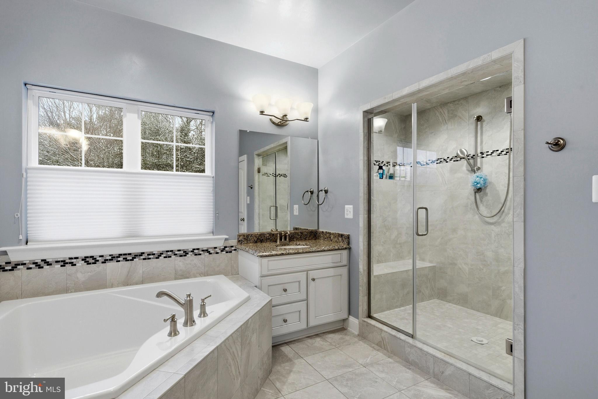 AUTUMN WOODS - Residential