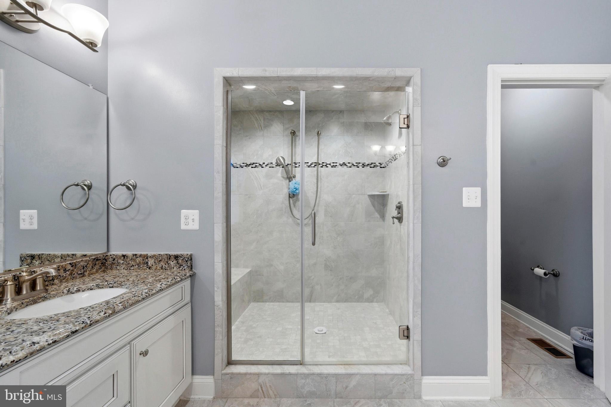 AUTUMN WOODS - Residential