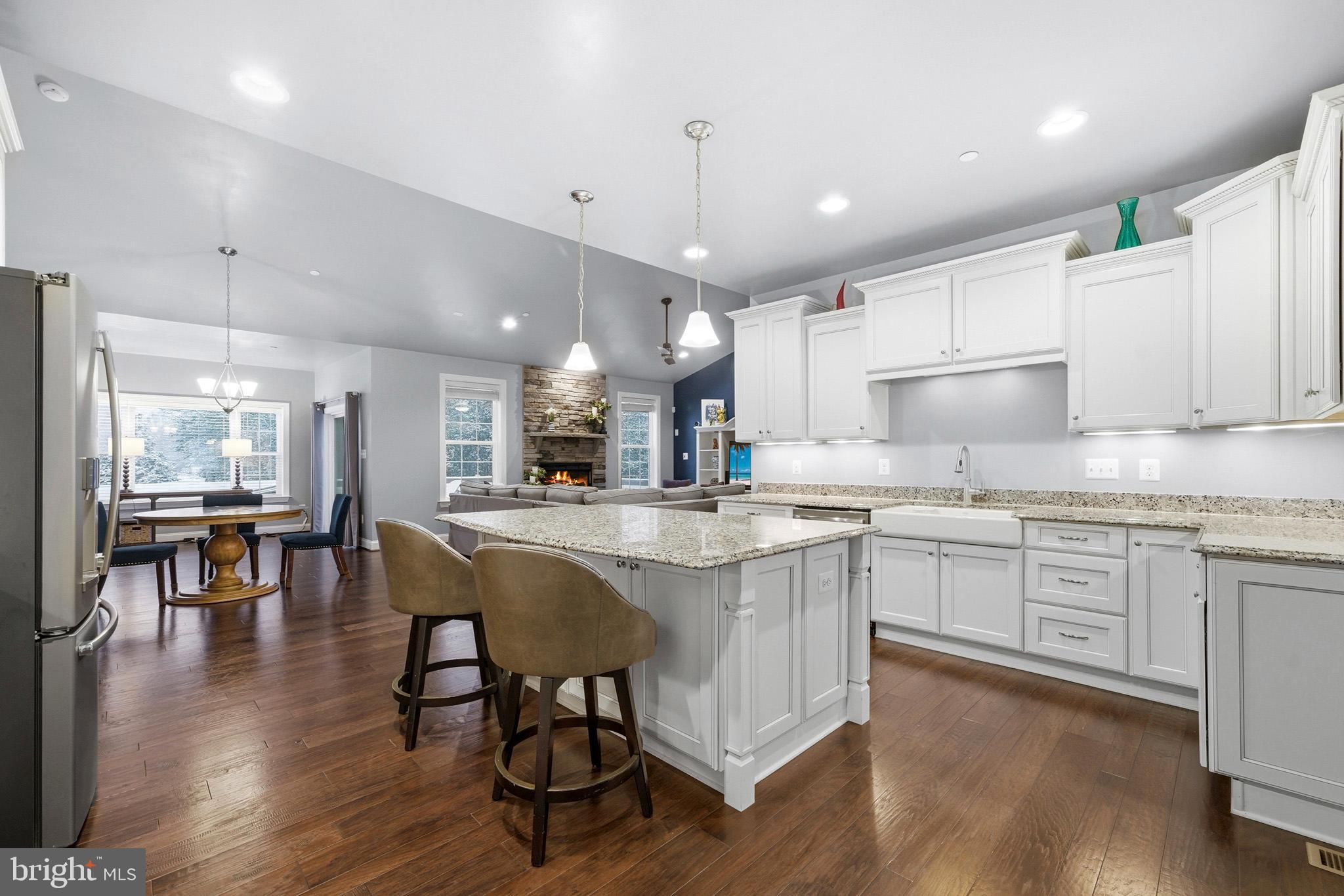 AUTUMN WOODS - Residential