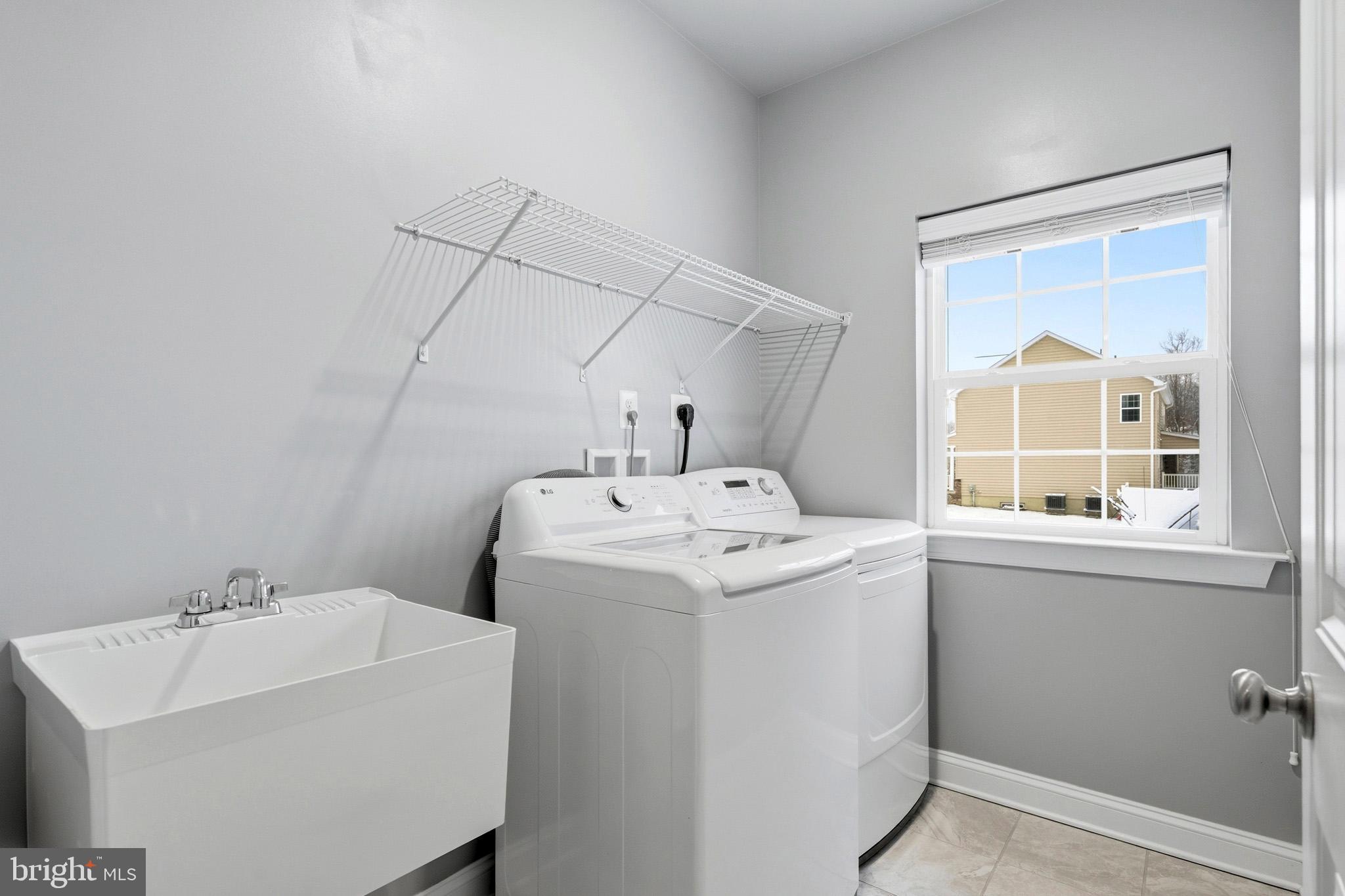 AUTUMN WOODS - Residential