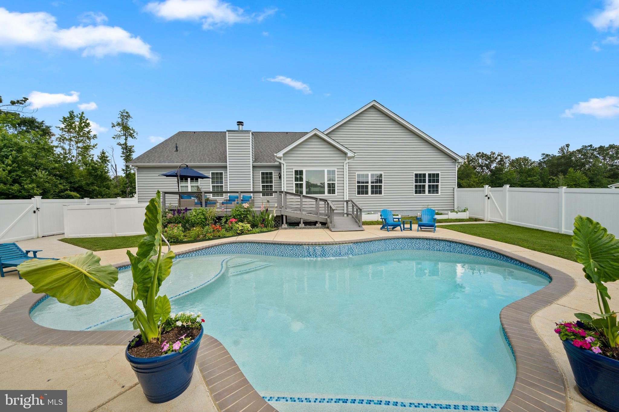 AUTUMN WOODS - Residential