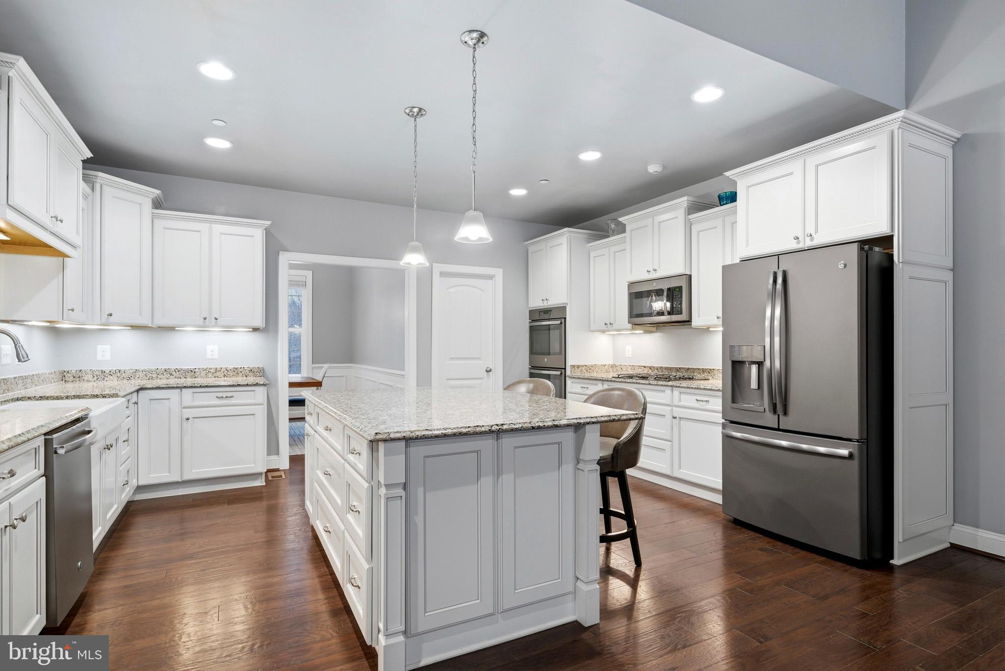 AUTUMN WOODS - Residential