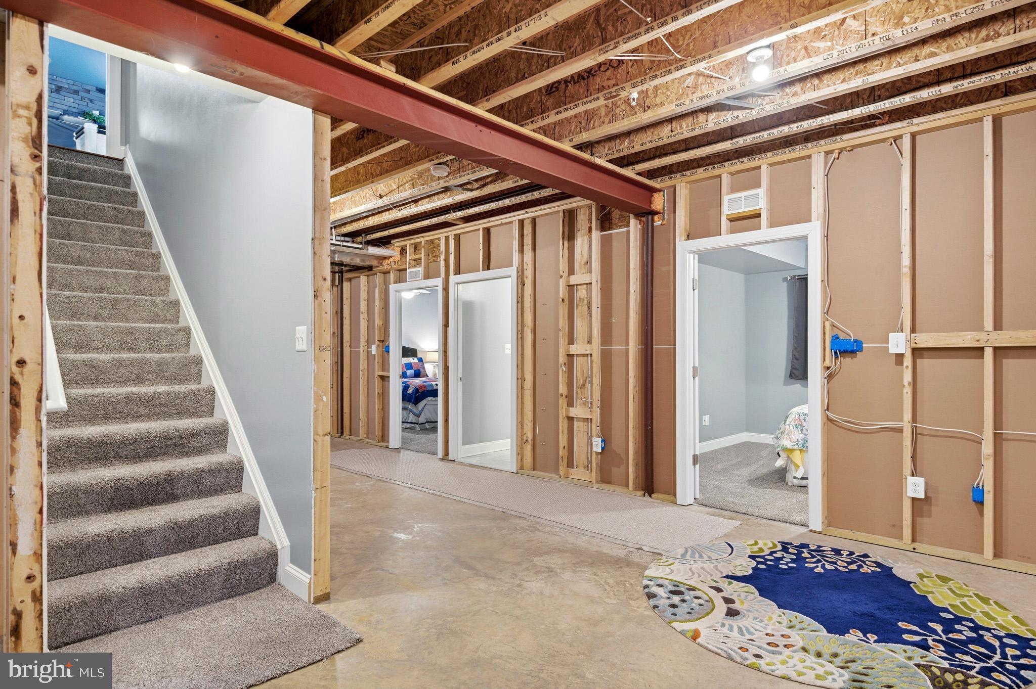 AUTUMN WOODS - Residential