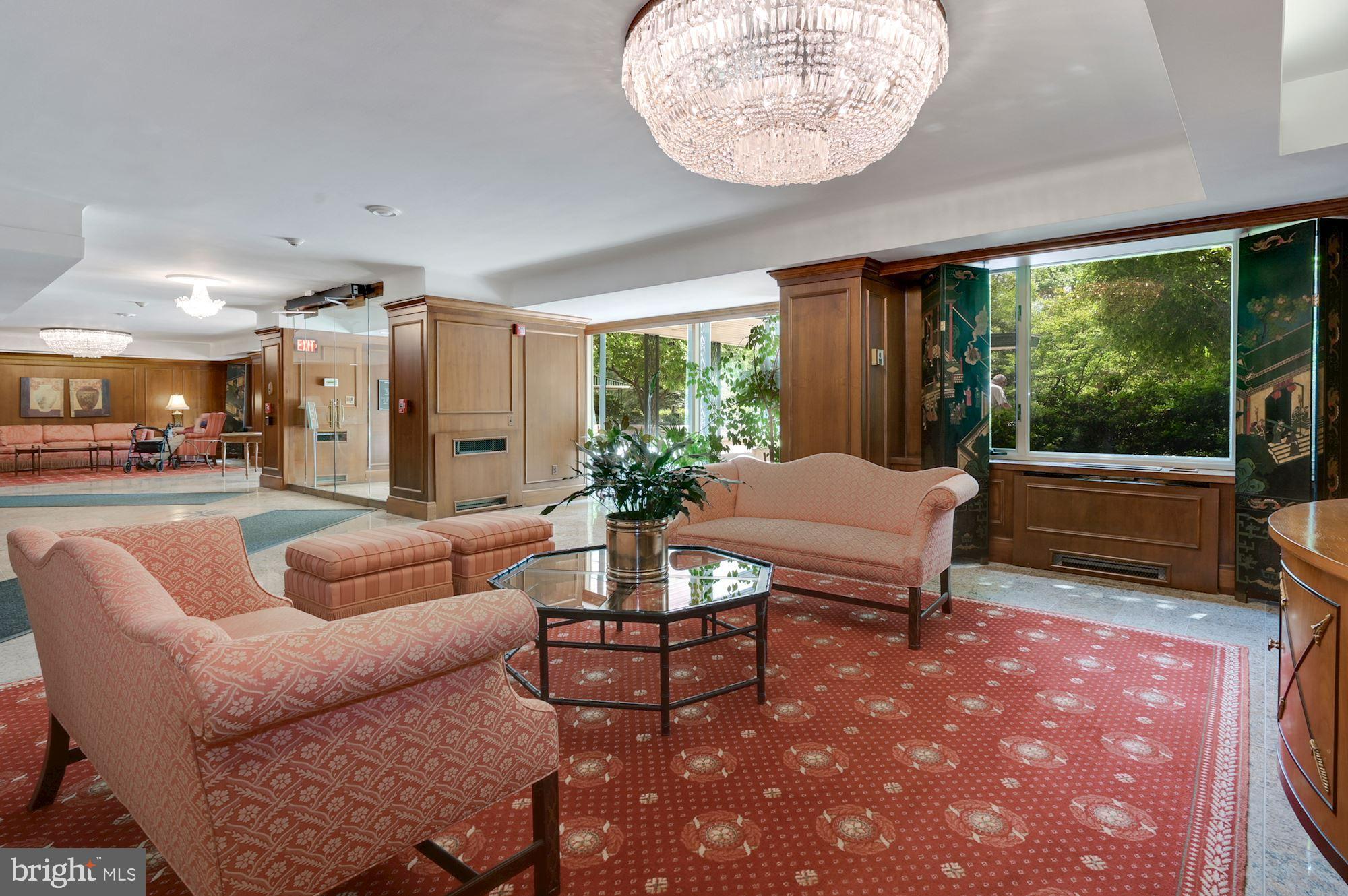 CLEVELAND PARK - Residential Lease