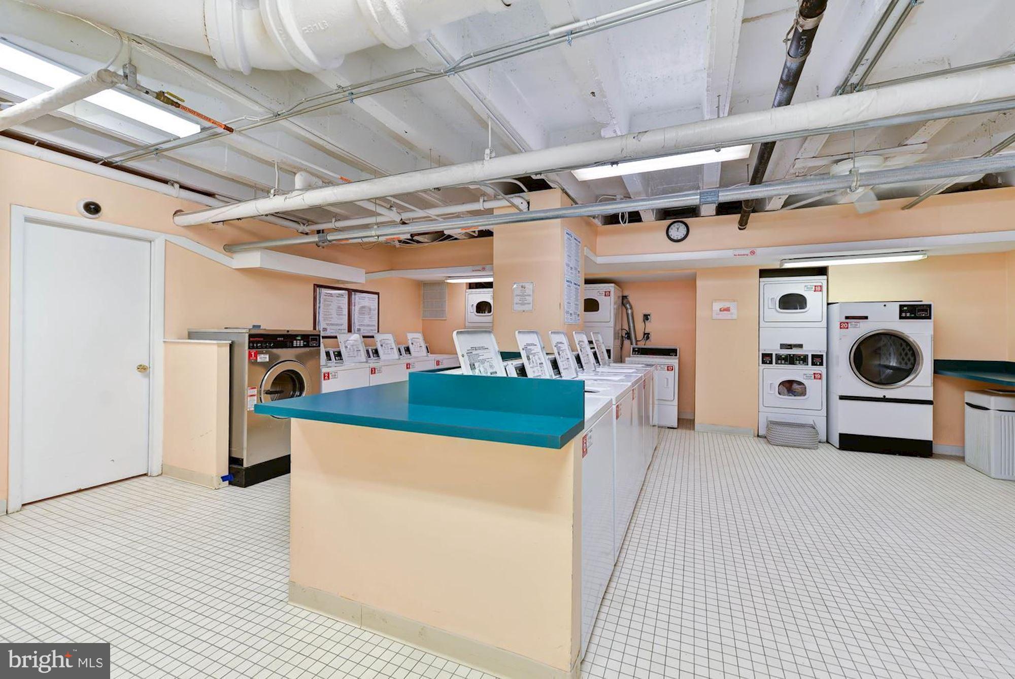 CLEVELAND PARK - Residential Lease