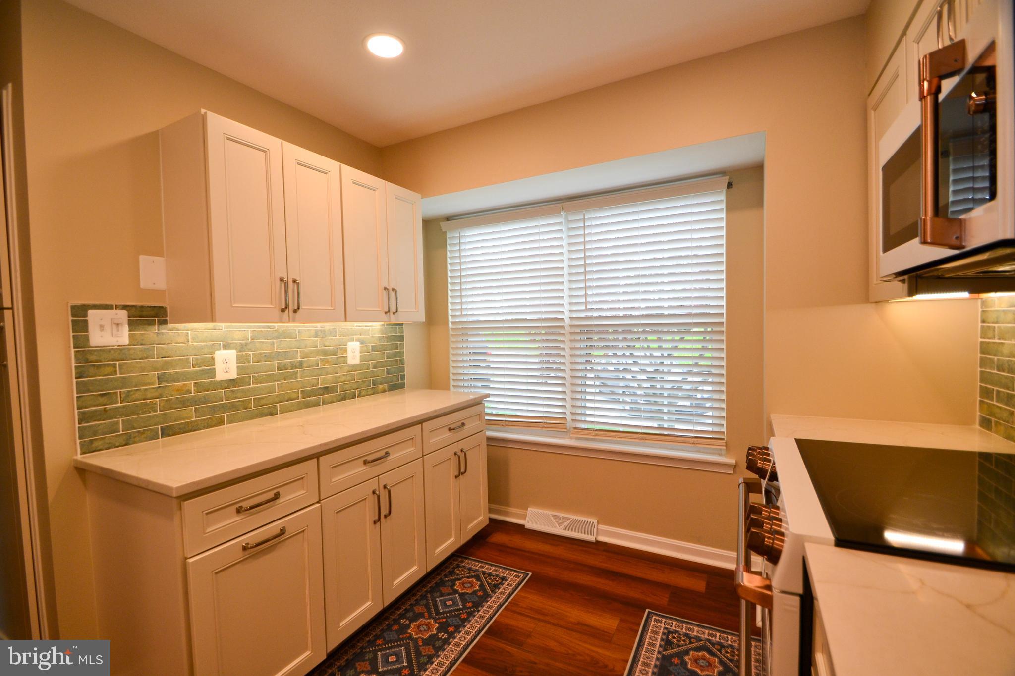 FURNACE HILLS - Residential