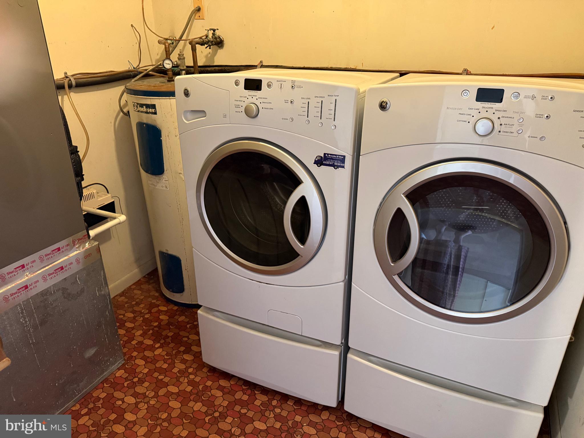 JENKINS CREEK - Residential