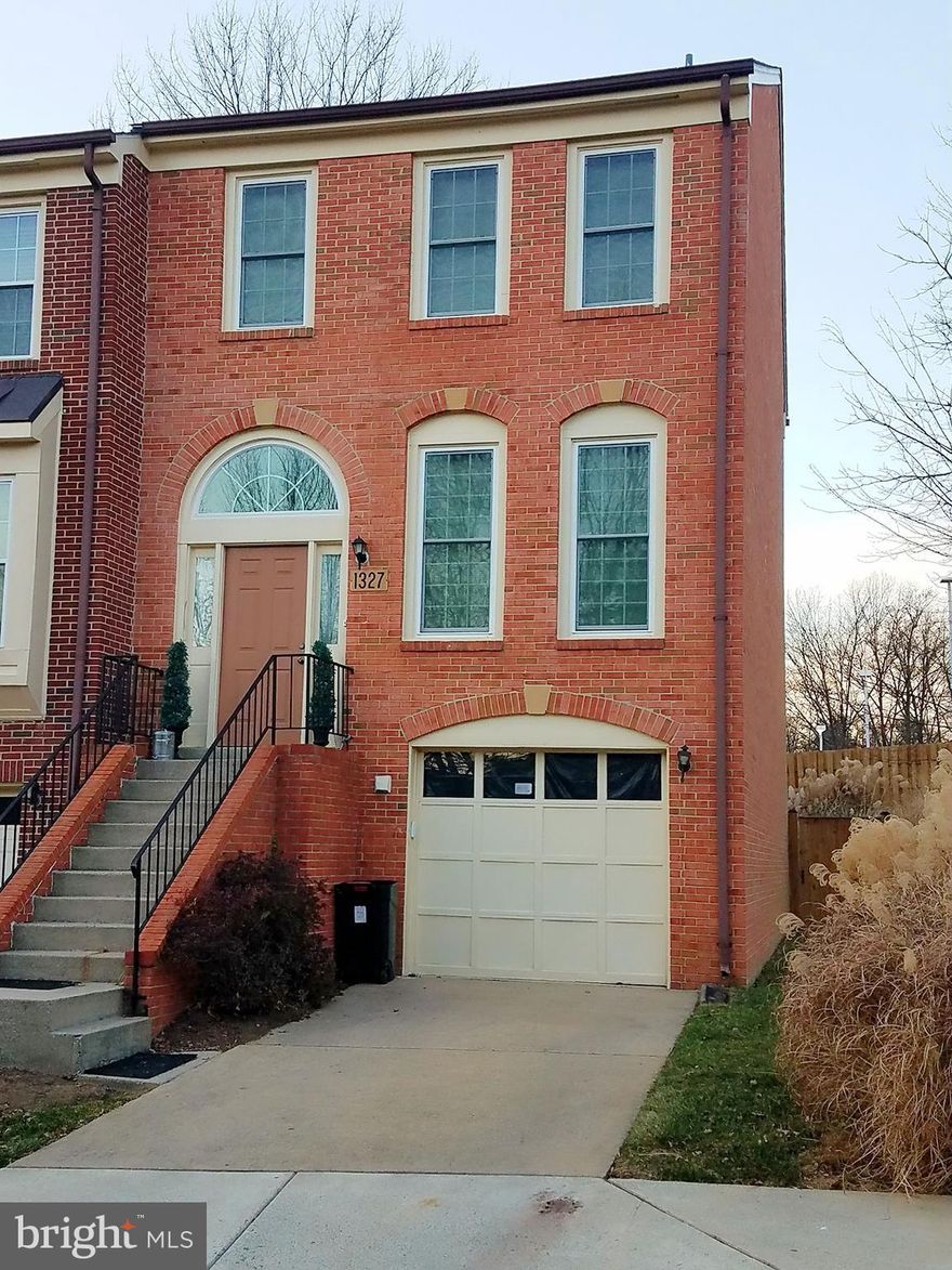 Lowest rent for a 3 BR townhouse! Location, Location, Location! 3 bedrooms, 2.5 bath end unit townhouse in sought after Woodmont Place. 1480 sqft. Walking distance to Twinbrook metro station, shopping centers & restaurants. Best school district: Richard Montgomery High. Open living room and dining room. Spacious Kitchen and family room combo. Walkout basement. 1-car garage. Fenced backyard.