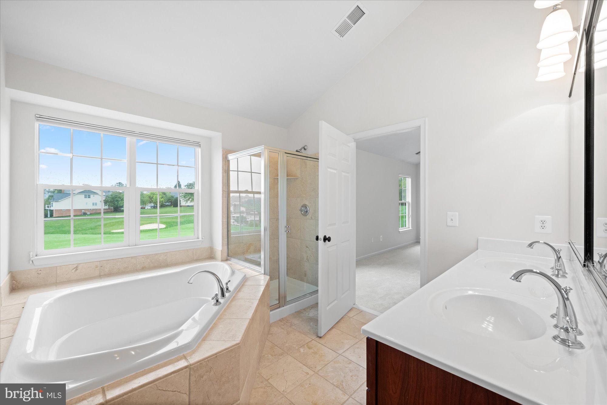 BELMONT COUNTRY CLUB - Residential