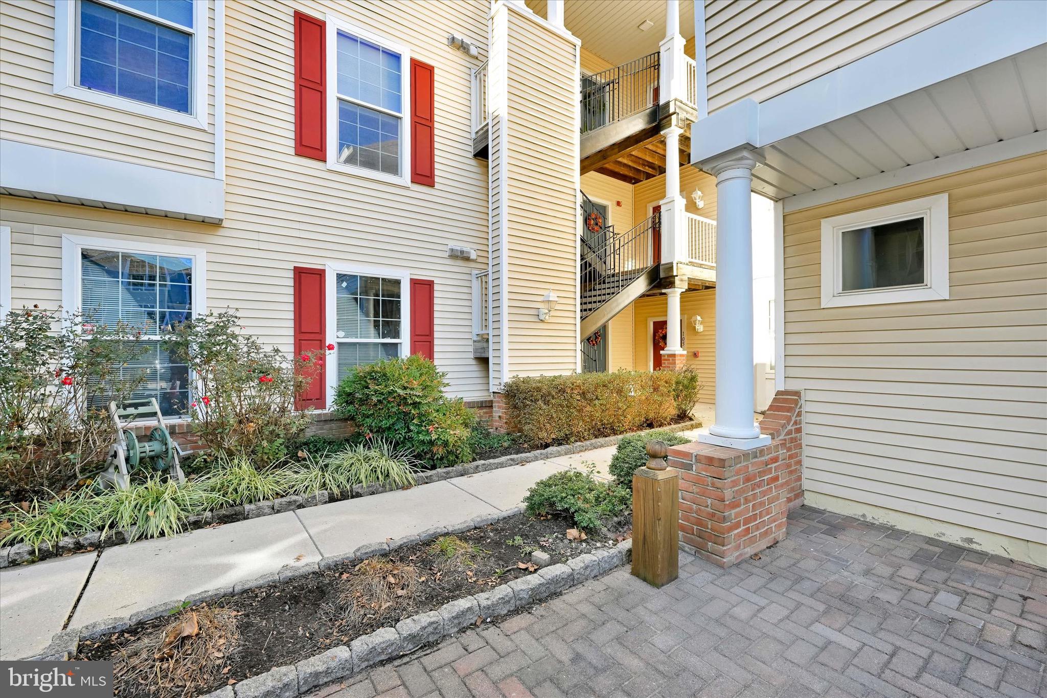 HOLLINGTON - Residential