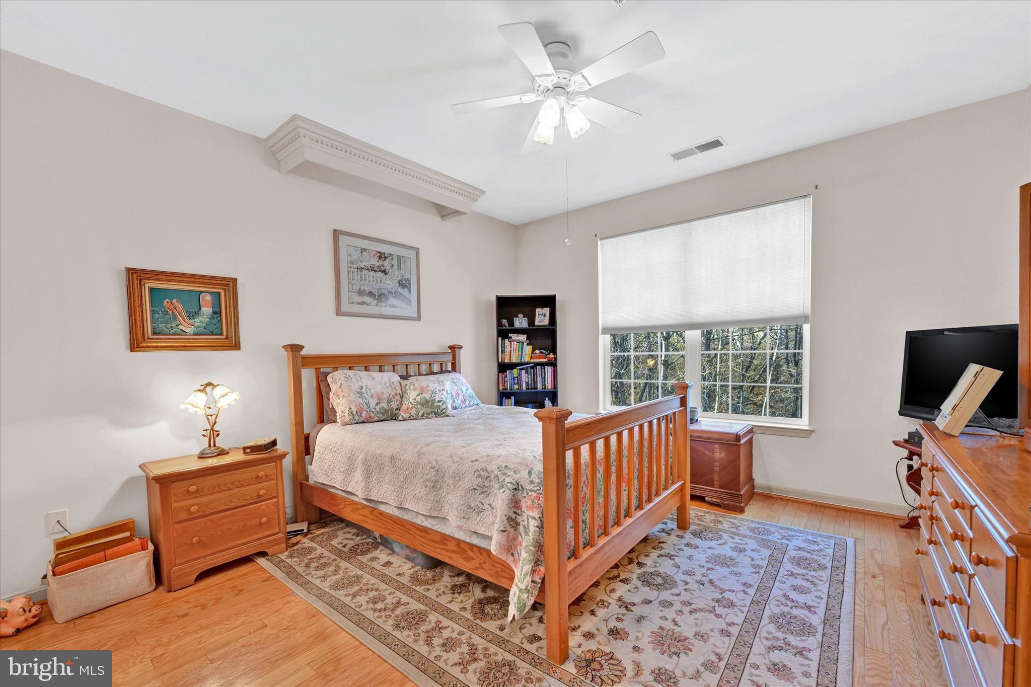 HOLLINGTON - Residential