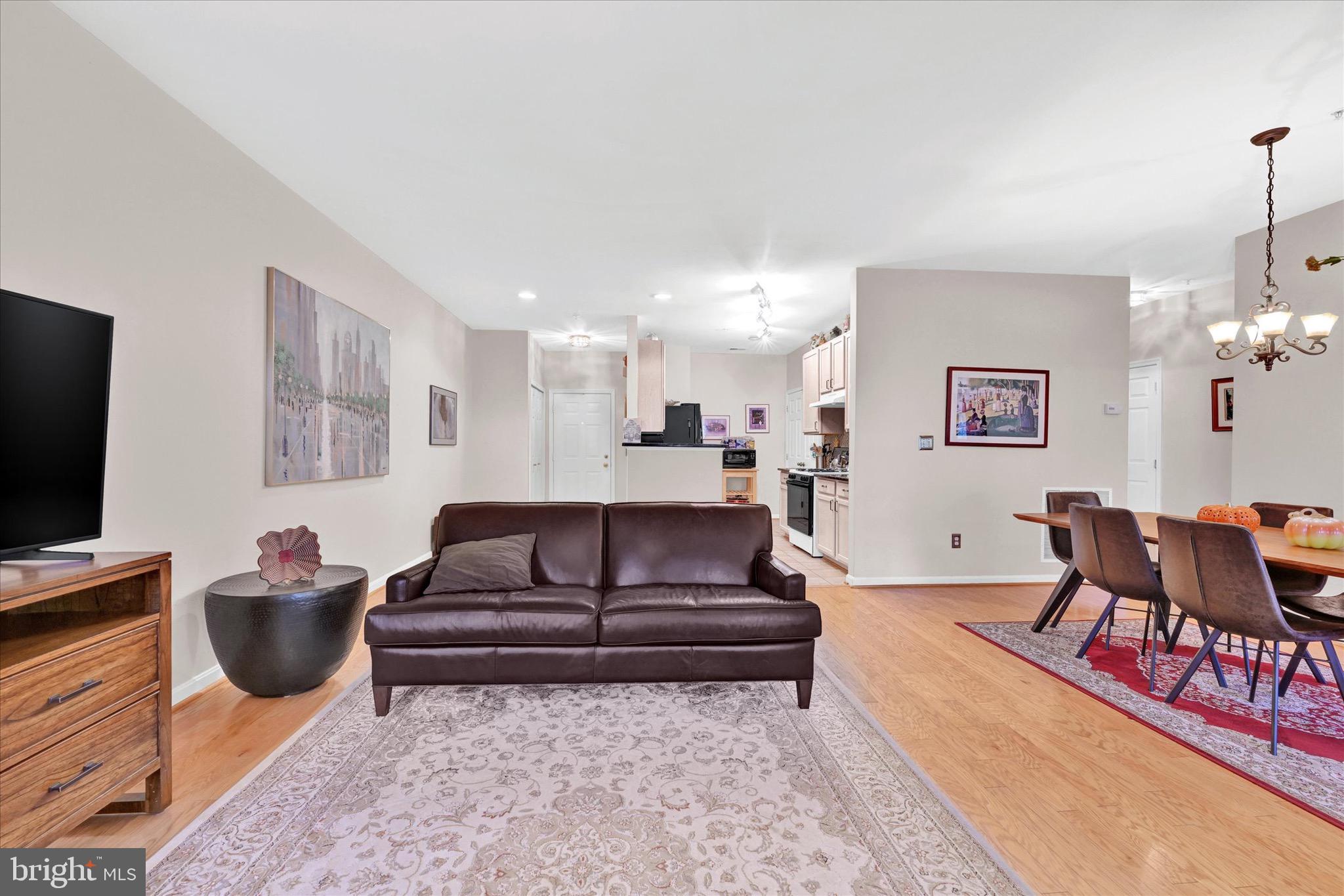 HOLLINGTON - Residential