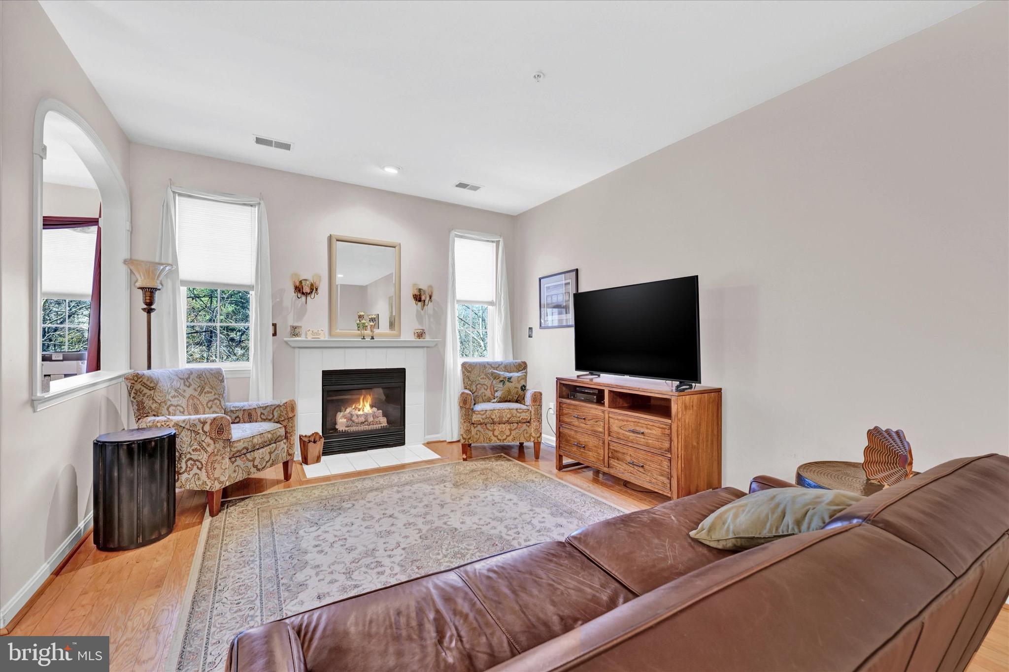 HOLLINGTON - Residential