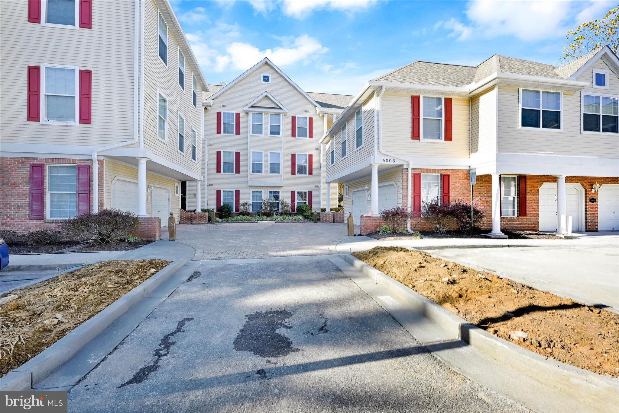 HOLLINGTON - Residential