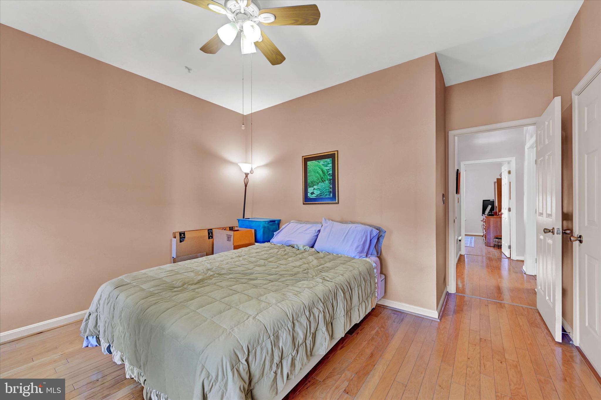 HOLLINGTON - Residential