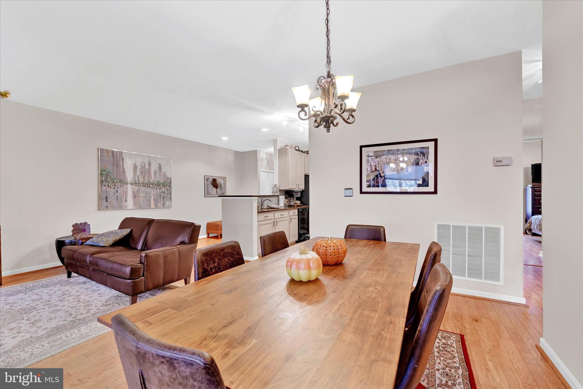 HOLLINGTON - Residential