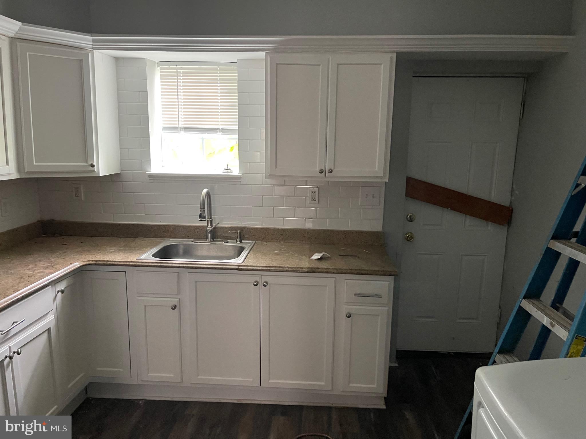 MIDDLE EAST - Residential