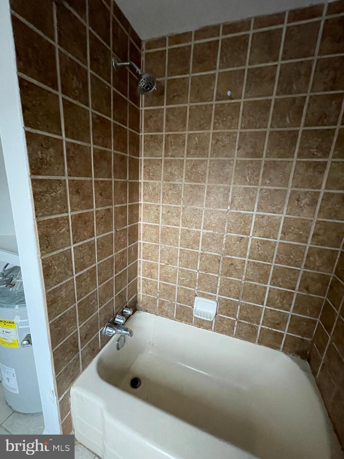 UNIVERSITY CITY - Residential Lease