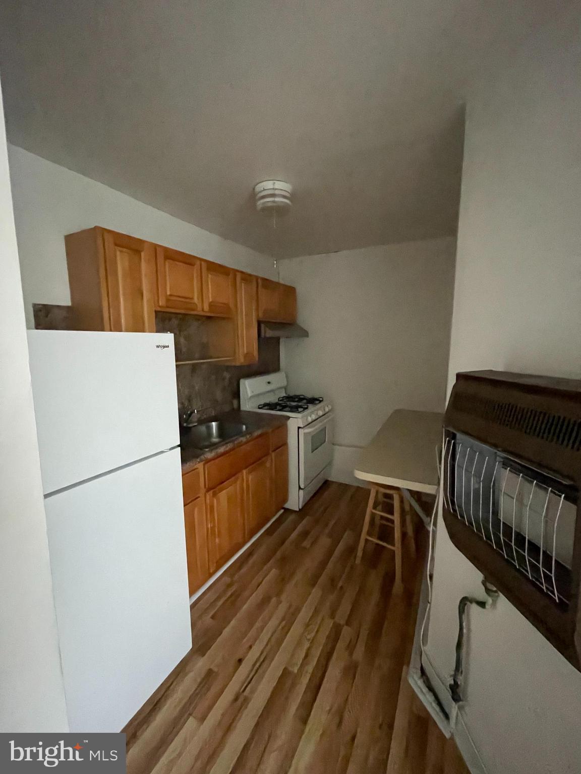 UNIVERSITY CITY - Residential Lease