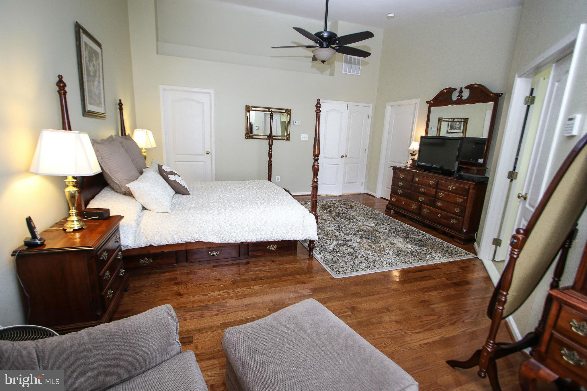 SOUTH RIDING - Residential