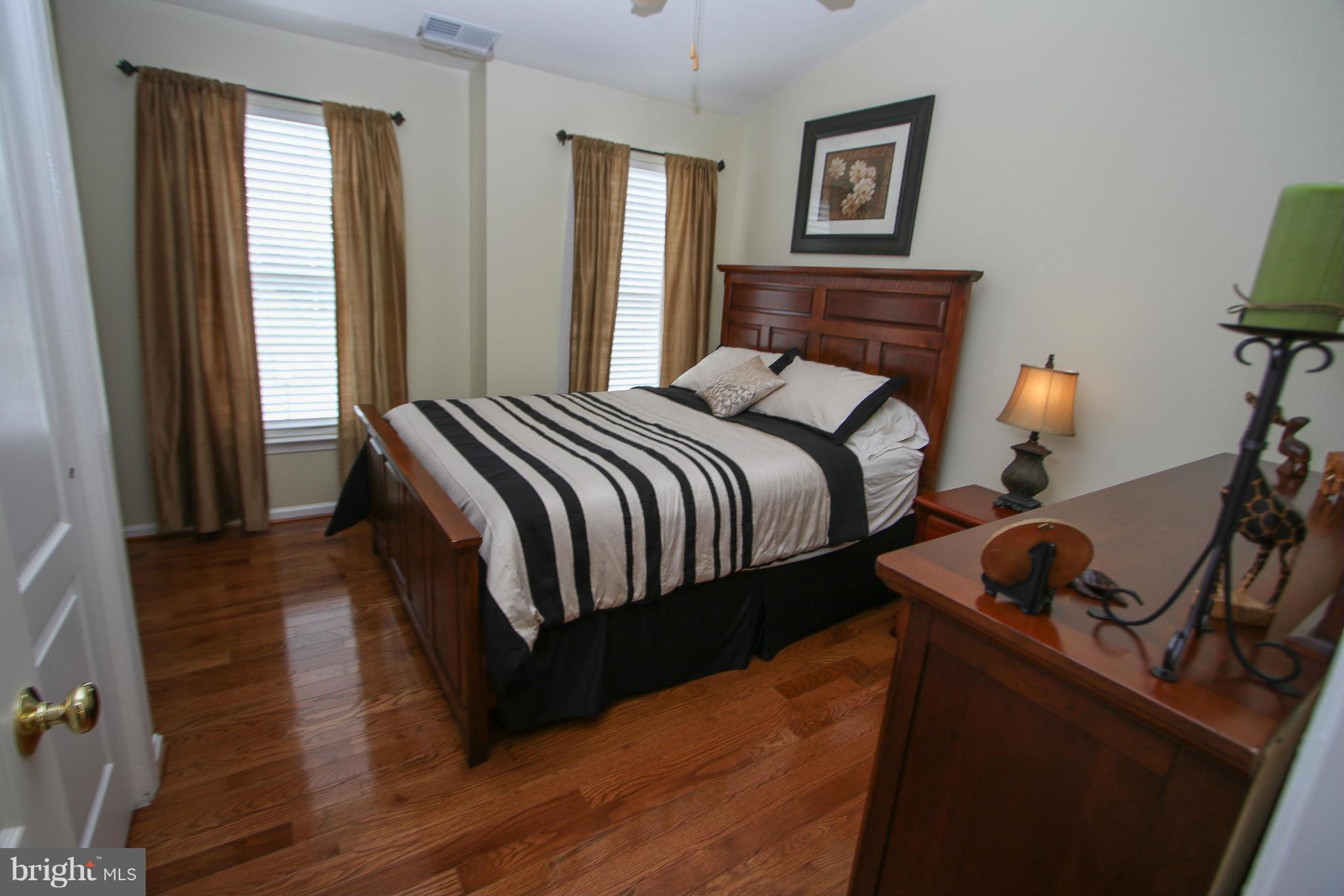 SOUTH RIDING - Residential