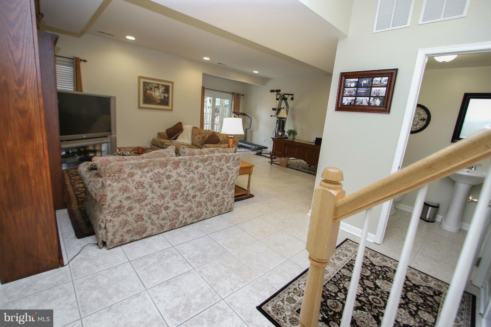 SOUTH RIDING - Residential