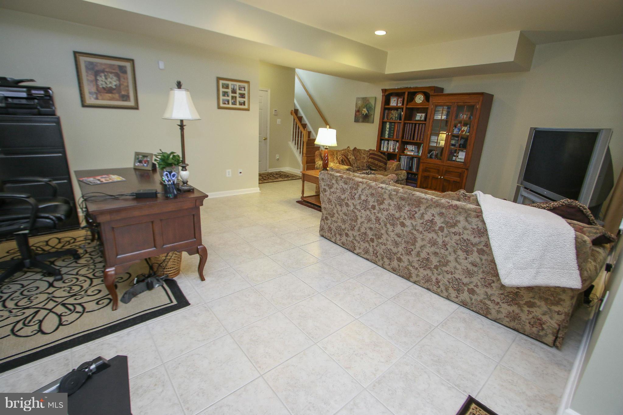 SOUTH RIDING - Residential