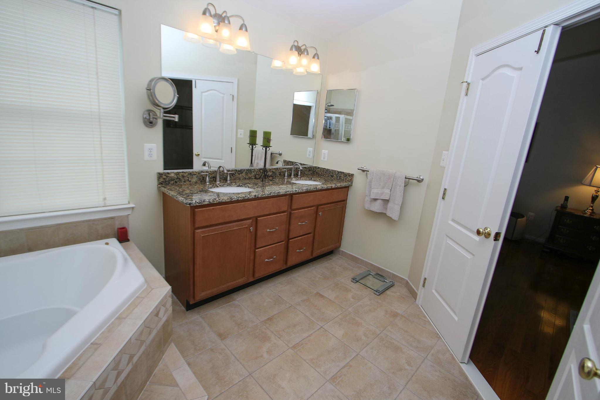 SOUTH RIDING - Residential