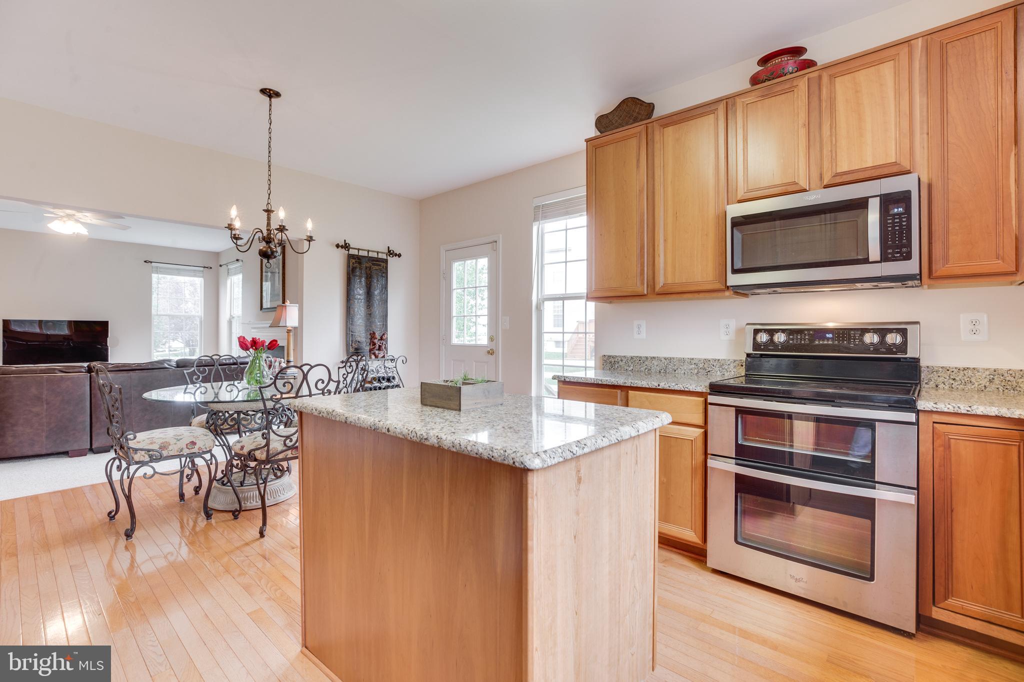 ROUND HILL - Residential