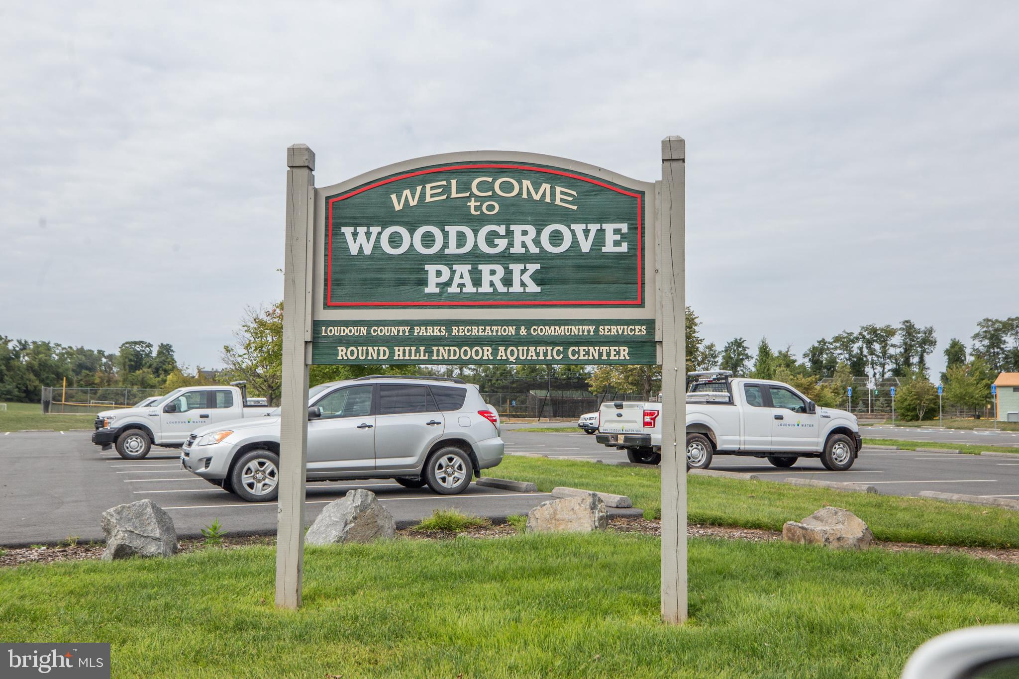 ROUND HILL - Residential