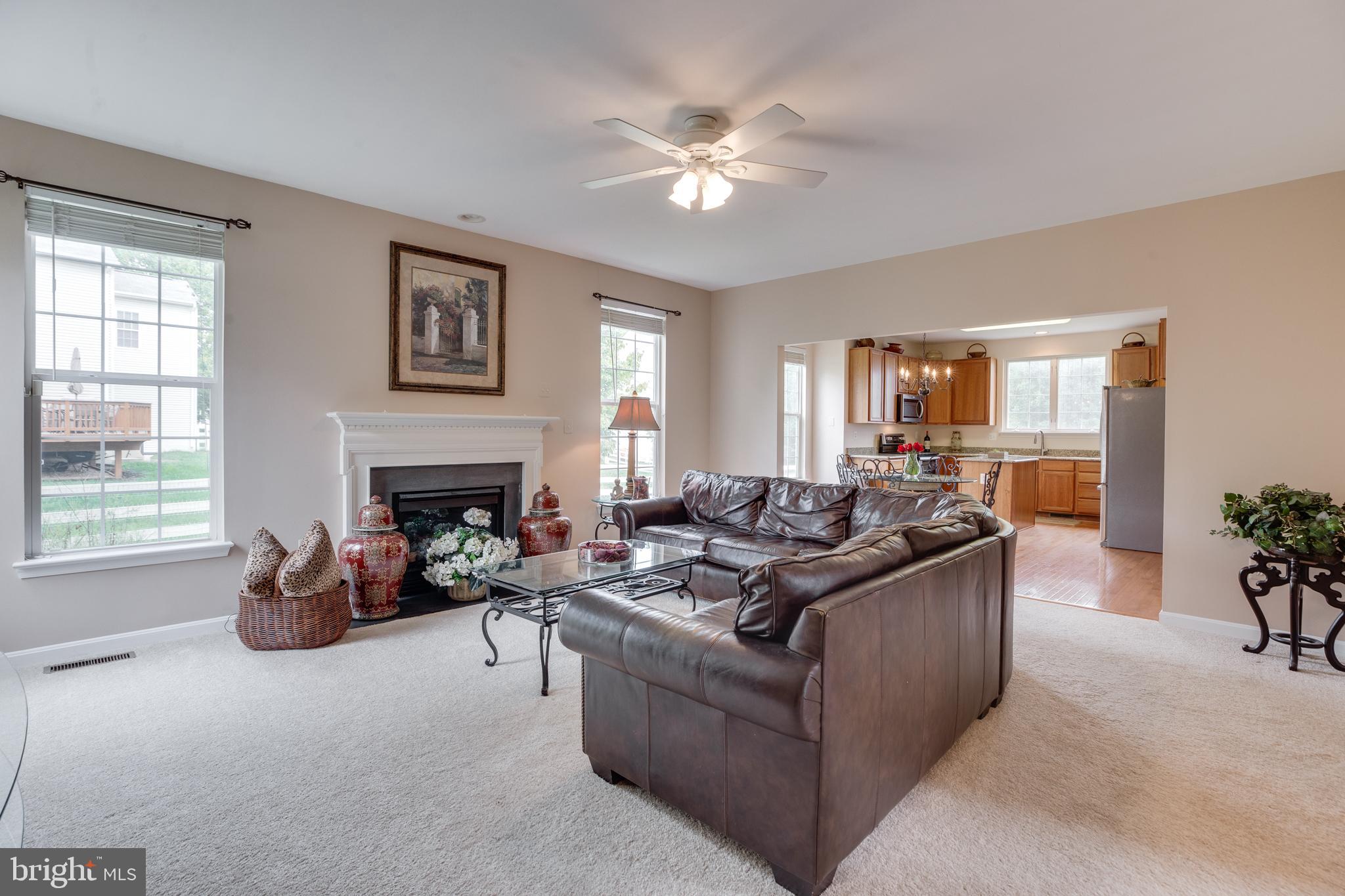 ROUND HILL - Residential