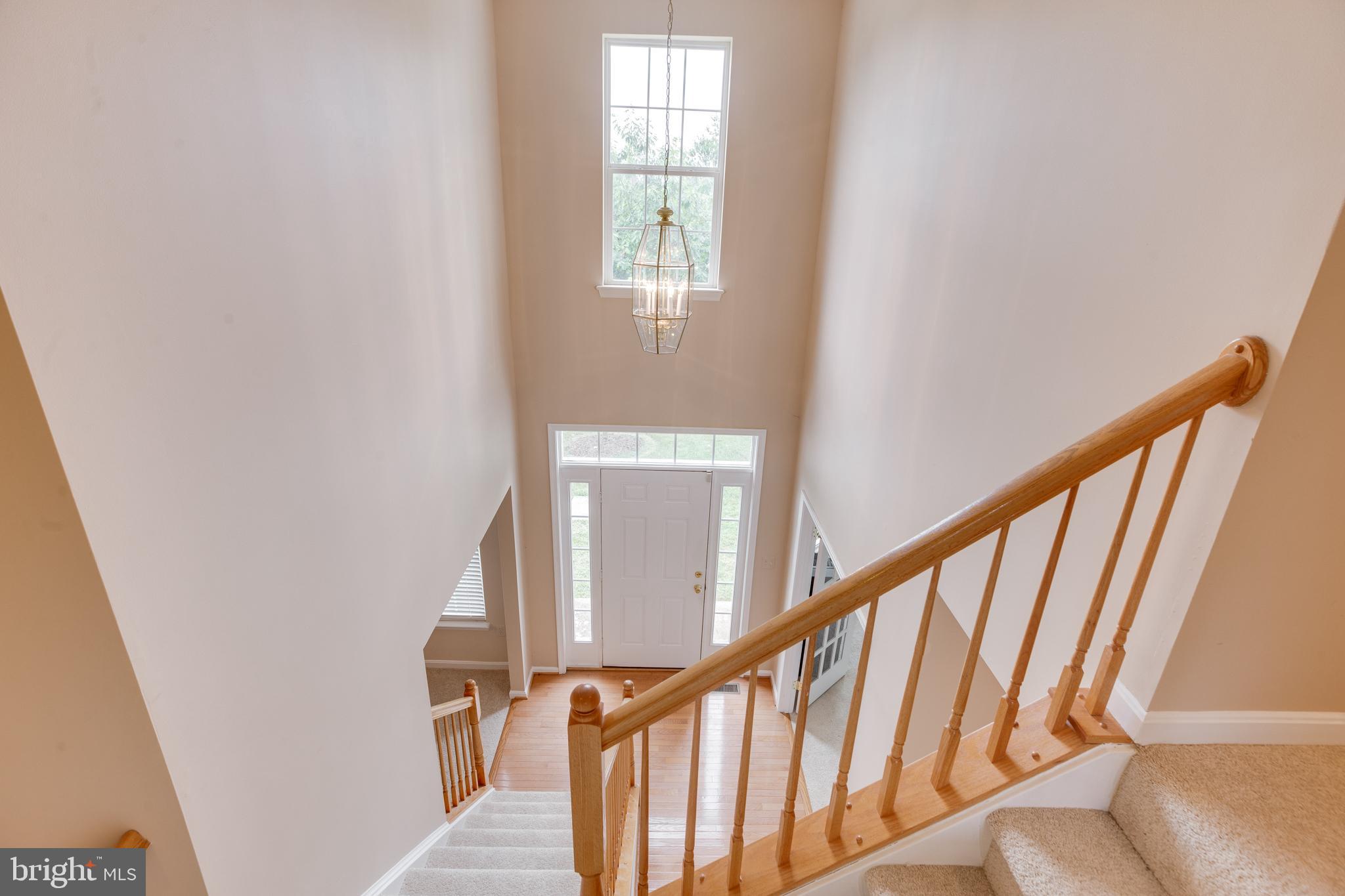 ROUND HILL - Residential