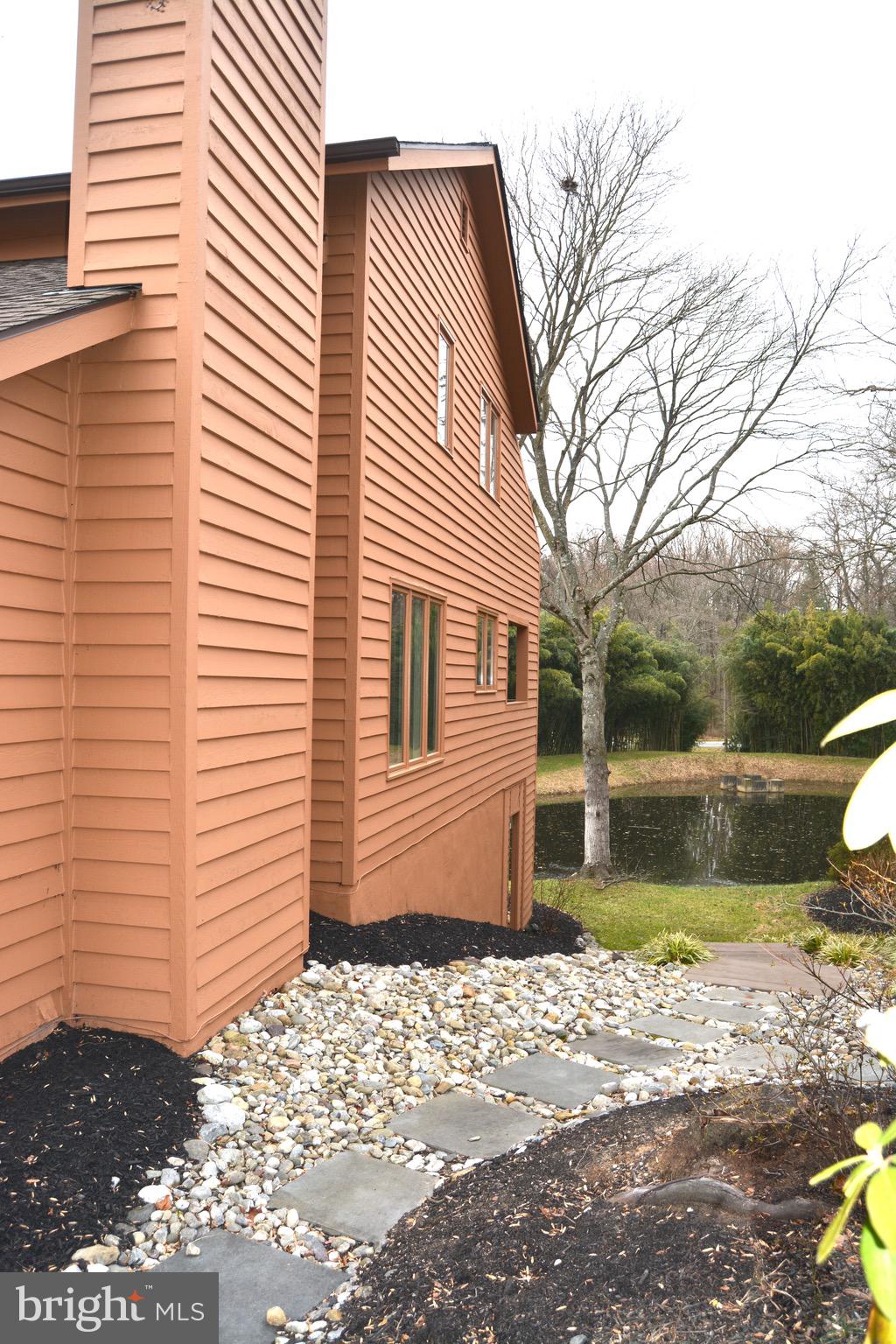 5567 SUFFIELD COURT