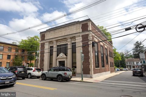 Photo of 31 Bridge St, LAMBERTVILLE, NJ 08530 (MLS # NJHT2004034)