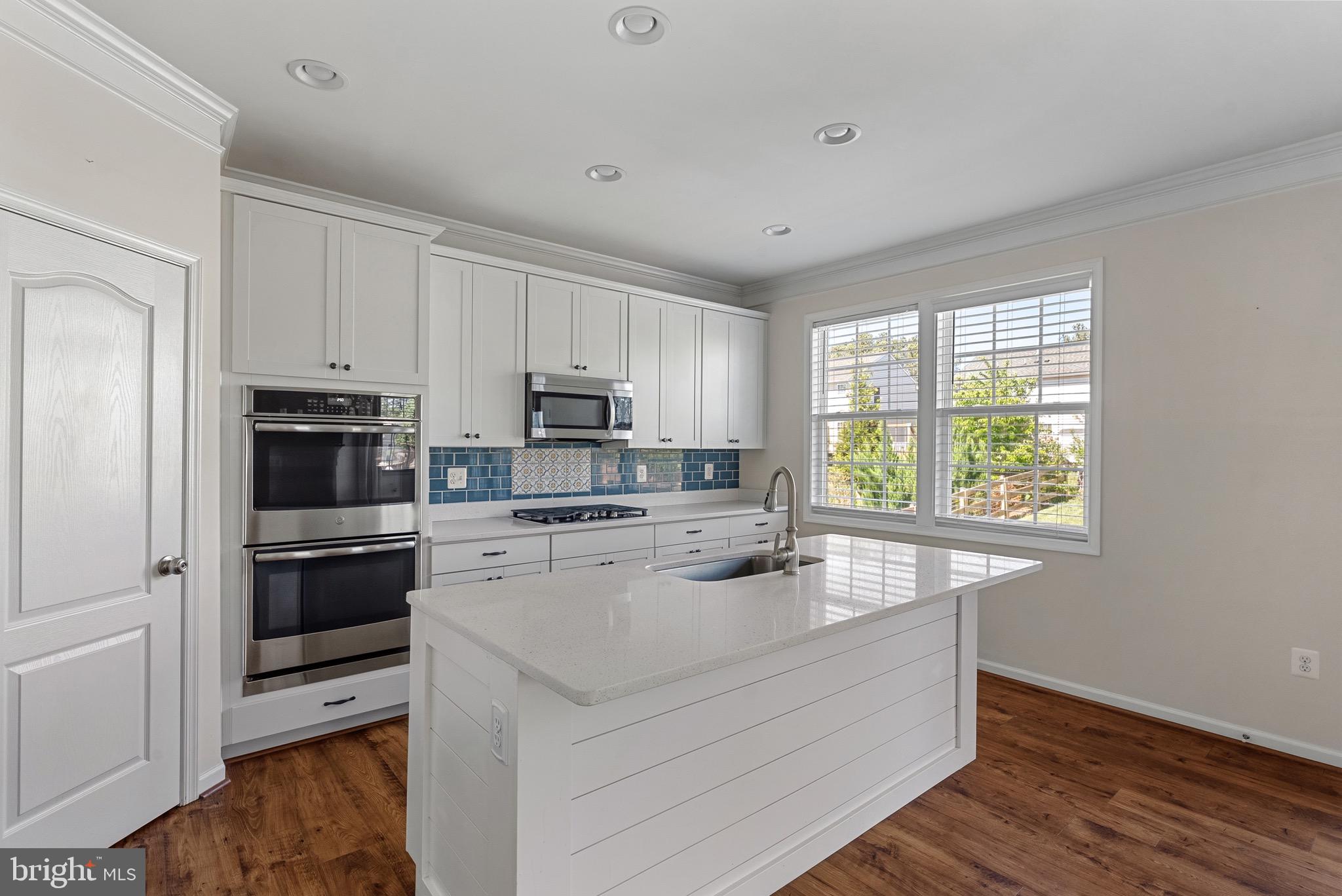SPRING CREEK - Residential