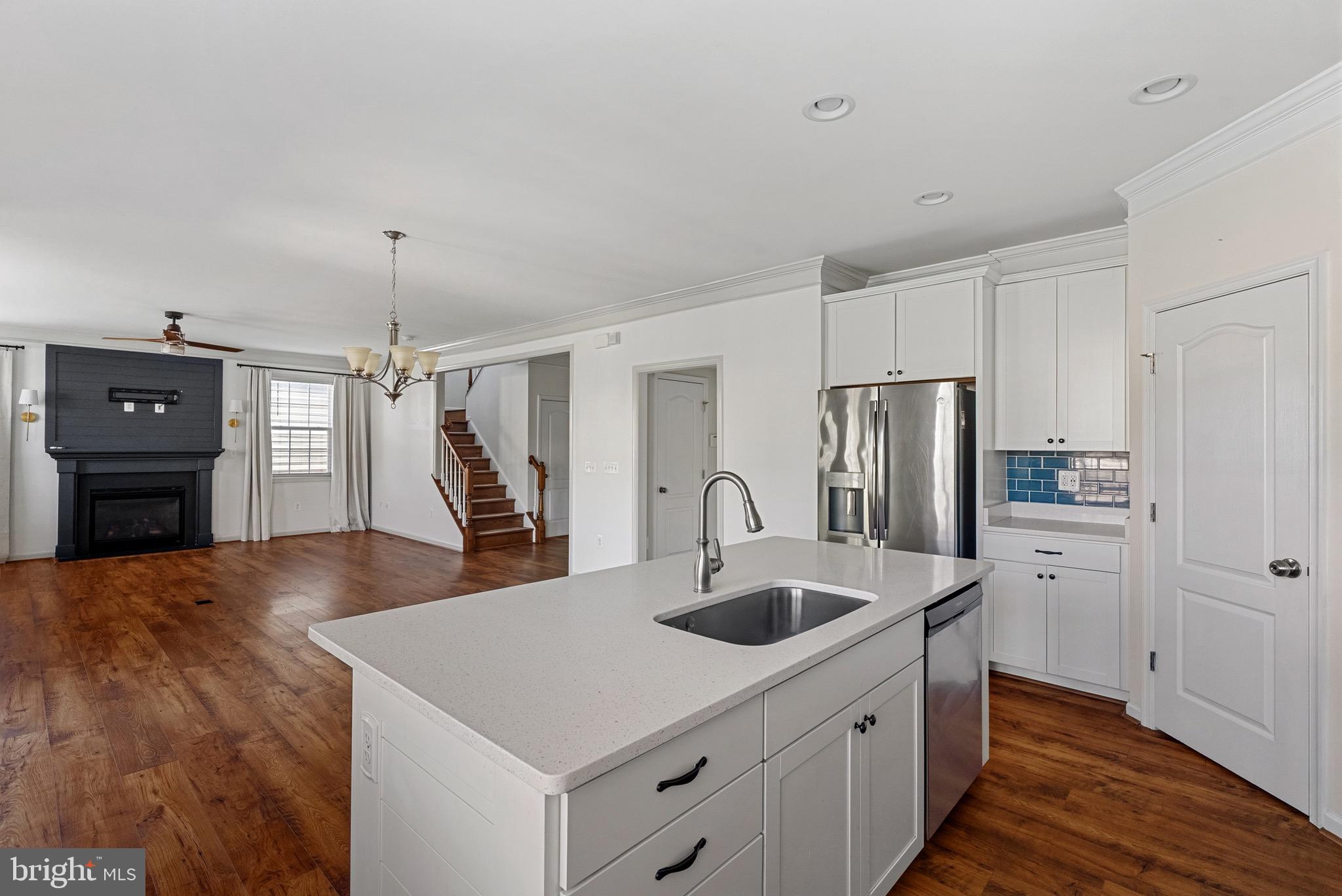 SPRING CREEK - Residential