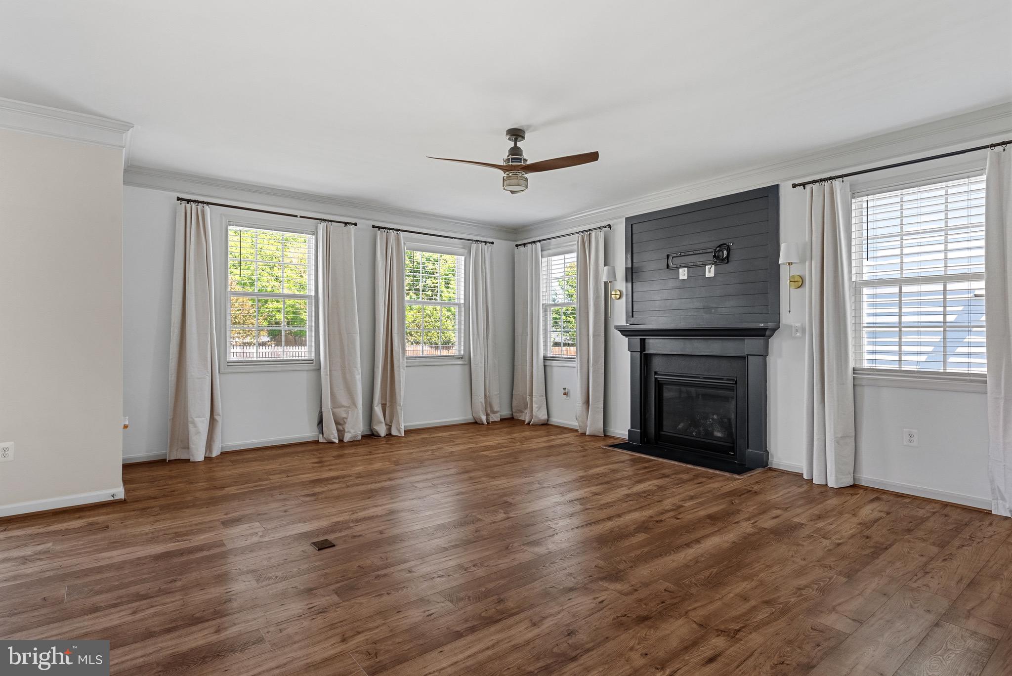SPRING CREEK - Residential