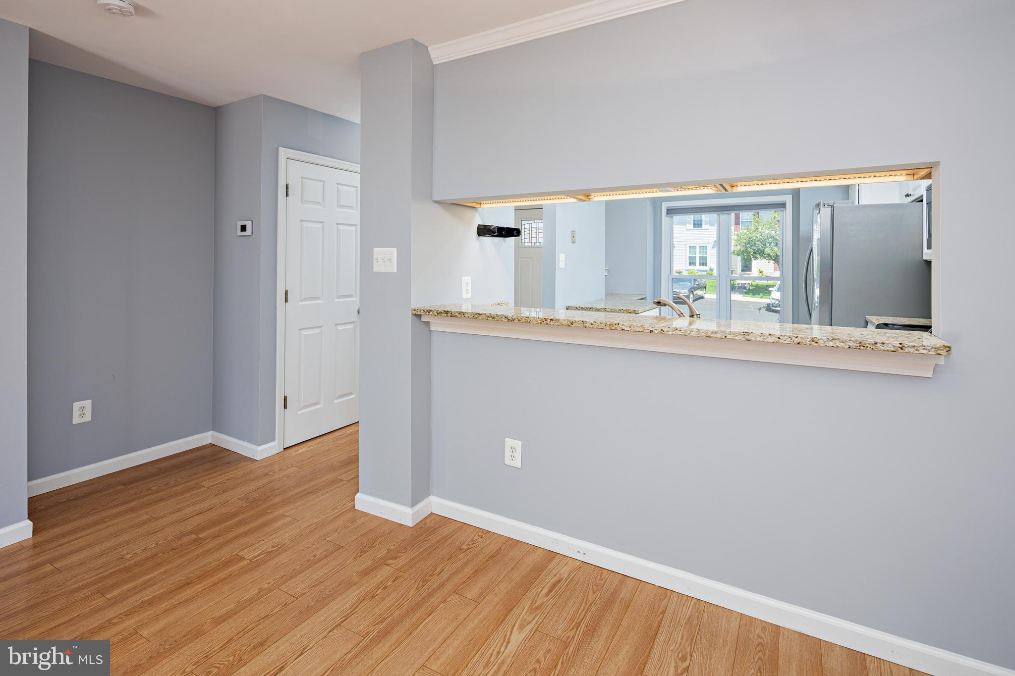 CONSTANT FRIENDSHIP - Residential Lease