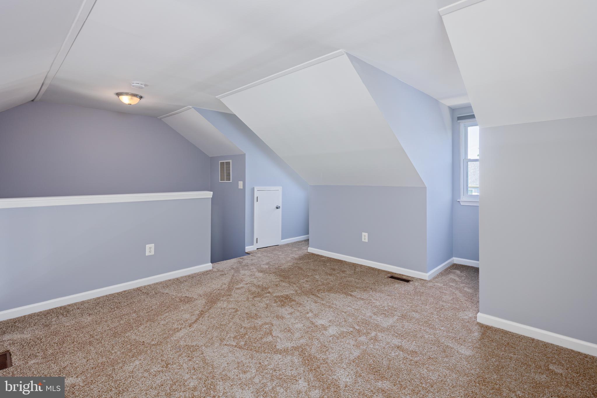 CONSTANT FRIENDSHIP - Residential Lease