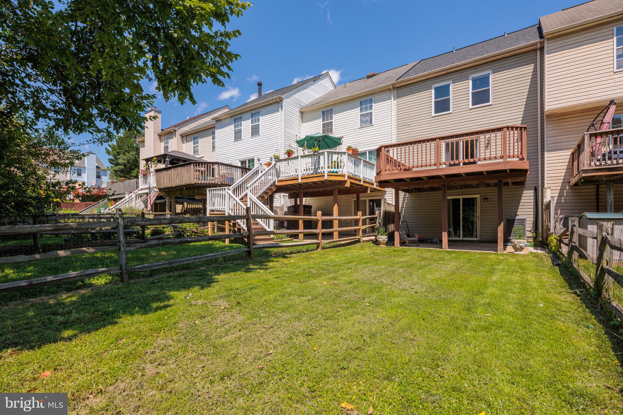 CONSTANT FRIENDSHIP - Residential Lease