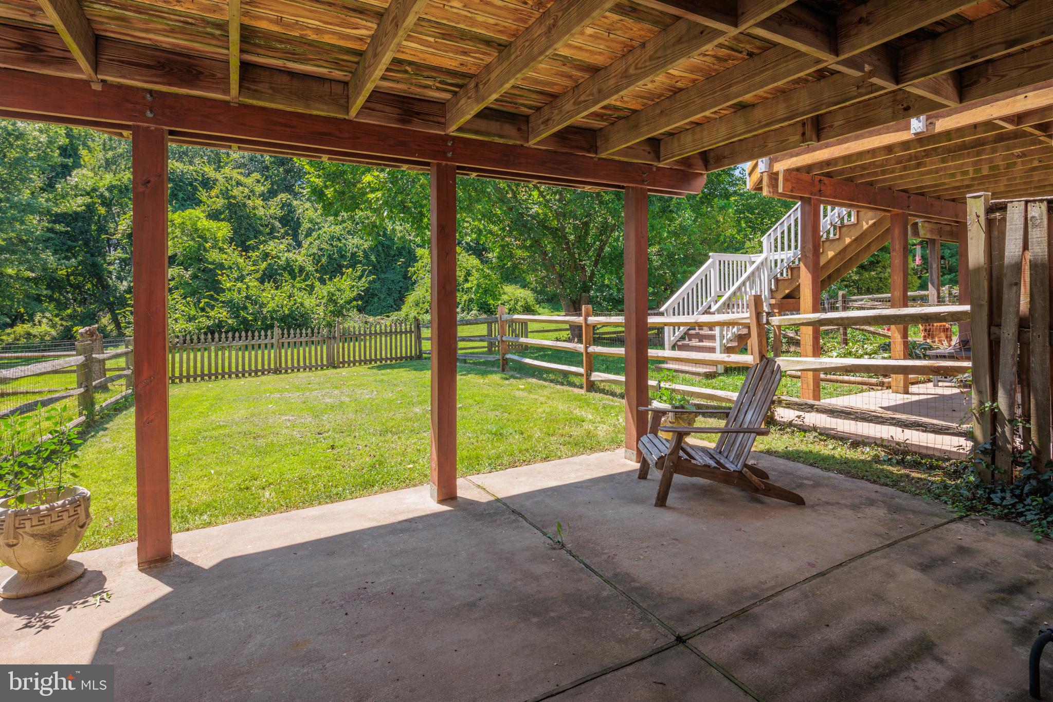 CONSTANT FRIENDSHIP - Residential Lease