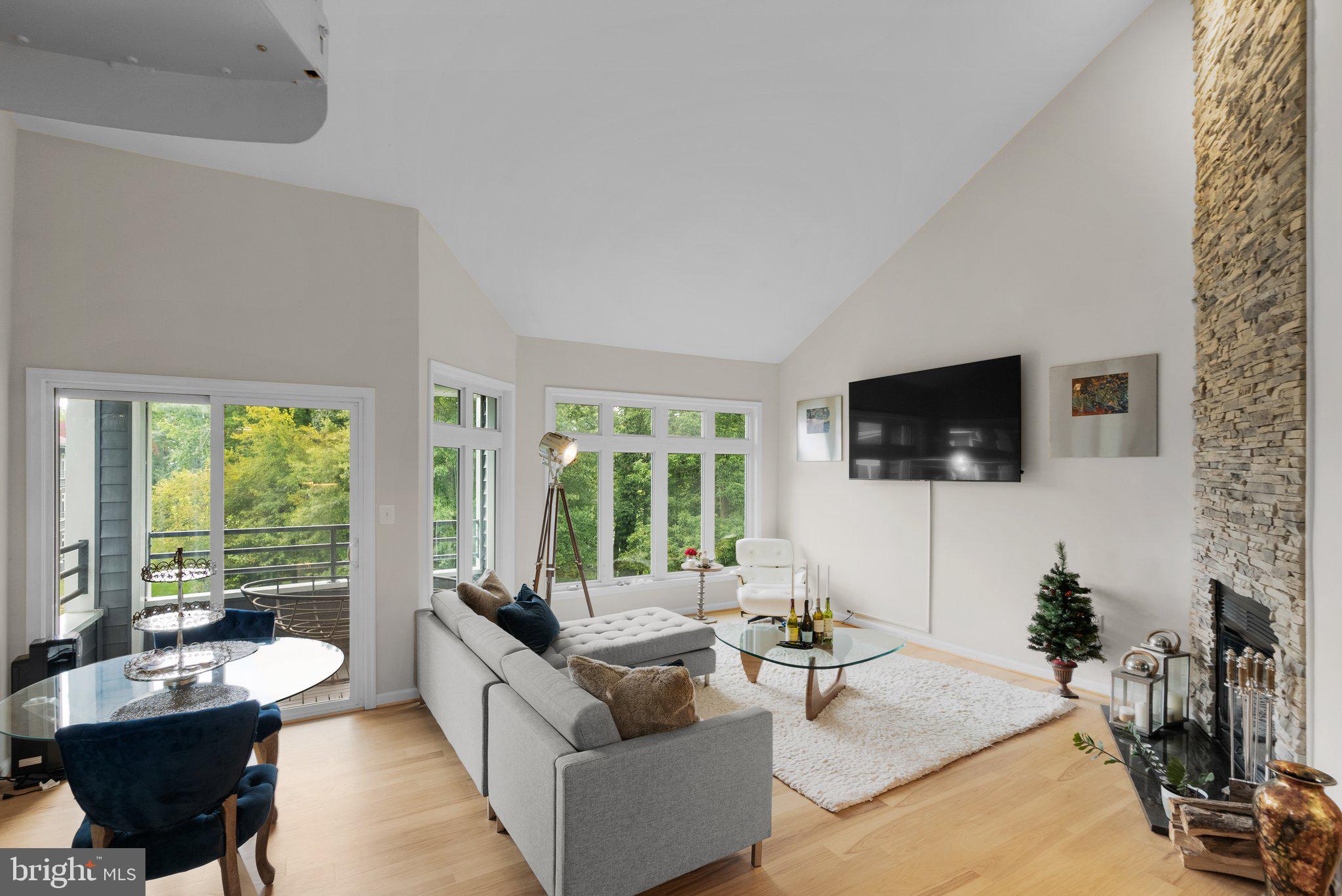 1132 LAKE HERON DRIVE 3B