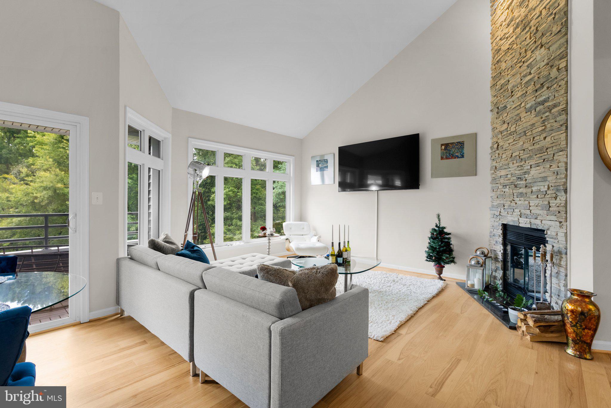 1132 LAKE HERON DRIVE 3B