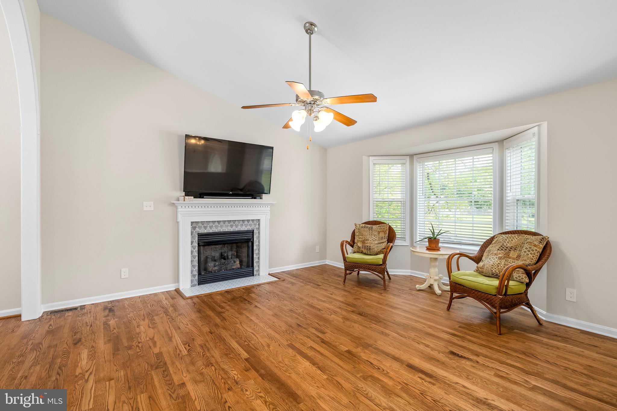 LAKE CAROLINE - Residential