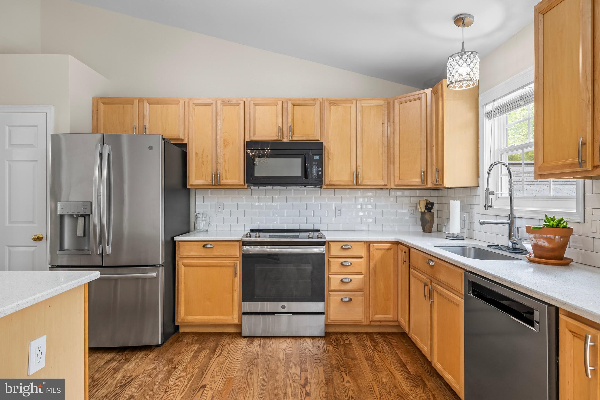 LAKE CAROLINE - Residential