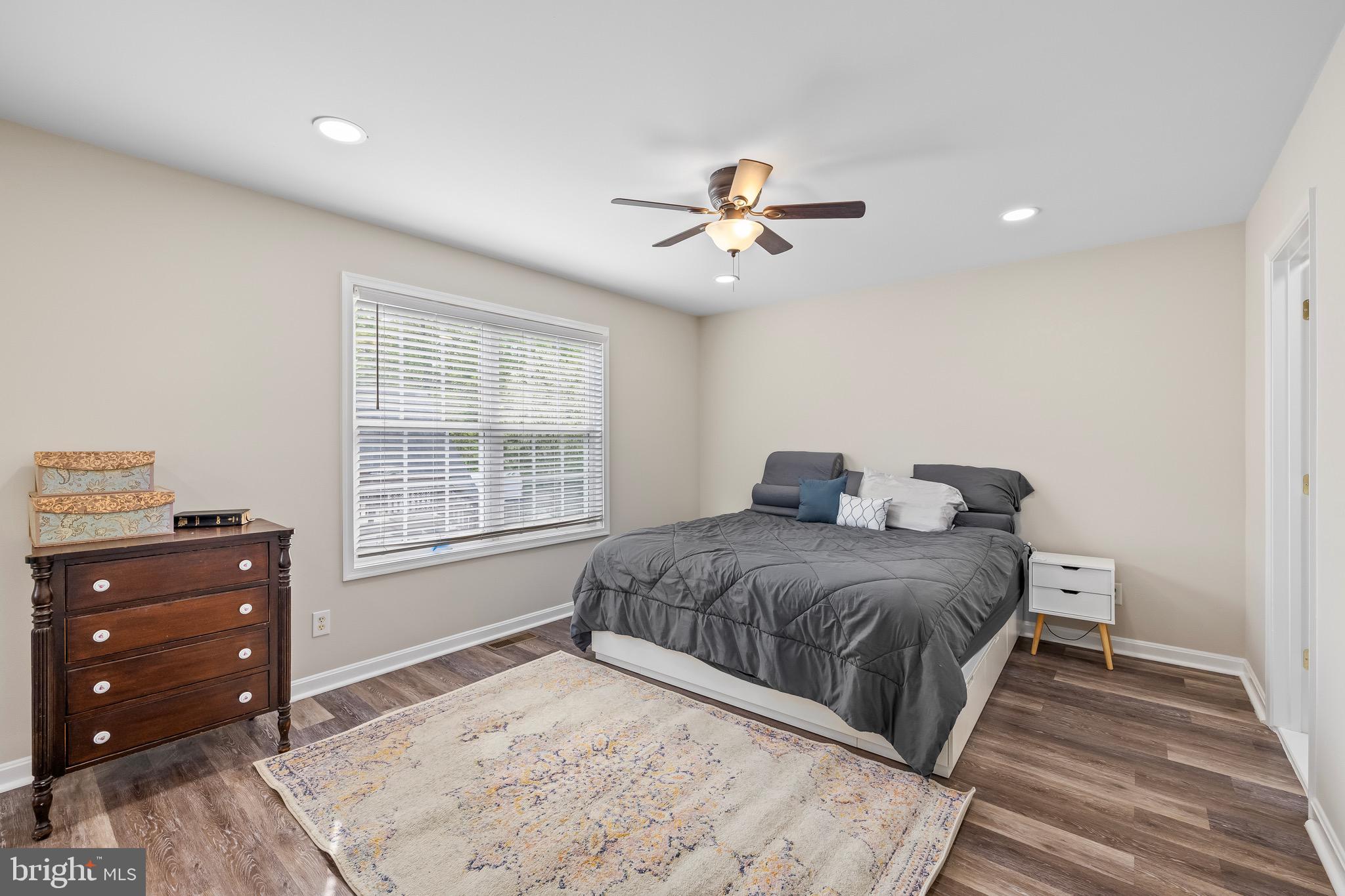 LAKE CAROLINE - Residential